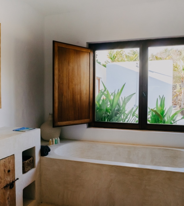 Resa estates Ibiza for sale finca Santa gertrudis bathroom .jpg